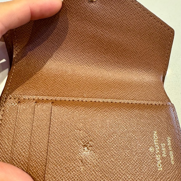 Gorgeous Authentic Louis Vuitton Victorine Wallet - Picture 10 of 11